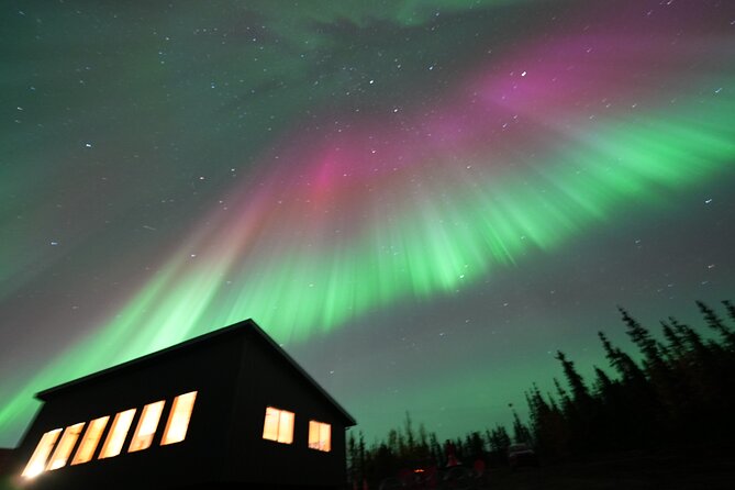 Mountaintop 360° Best Alaskan Cabin with Photography @Aurora Camp - A warm cabin above Fairbanks