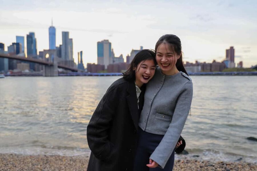 New York: 1-hour Photoshoot in Iconic Locations - The photographer’s biggest contribution: making you comfortable