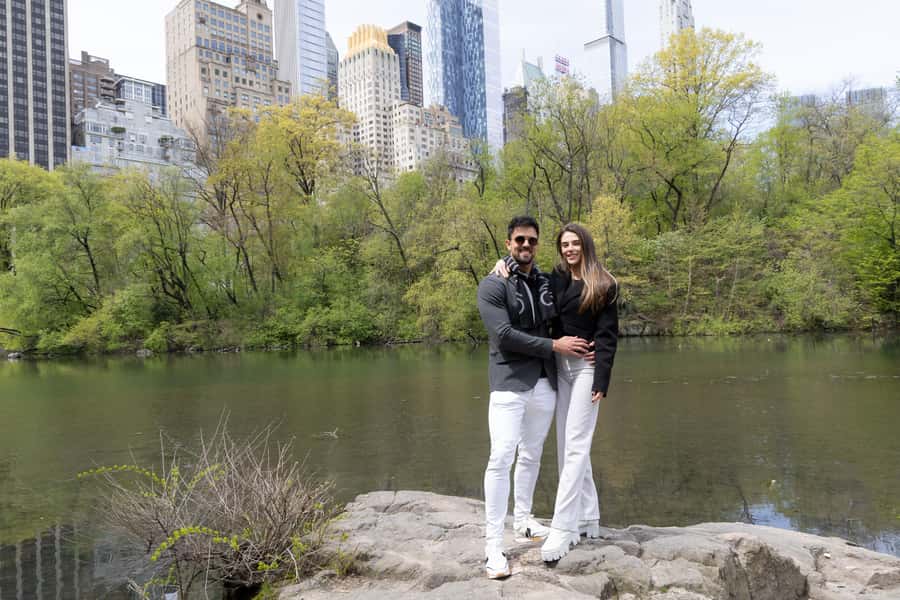 New York: Photoshoot in NYC Central Park 5th Ave - Is $176 good value for your group?