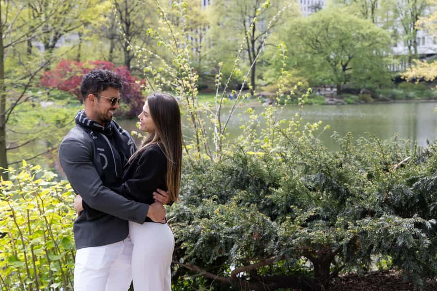 New York: Photoshoot in NYC Central Park 5th Ave - Cold weather, clothing, and timing