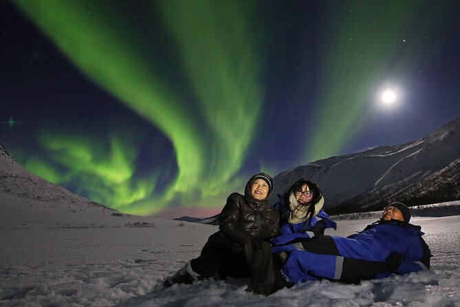 Northern Lights Chase with Photography from Tromsø - Waiting in the cold, then watching the sky