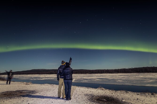 Northern lights hunting photo tour with bbq; small groups - Chasing clearer skies at a second location