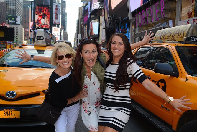 NYC Professional Photoshoot and Walking Tour with Private Guide - Why booking near the start of your trip makes sense
