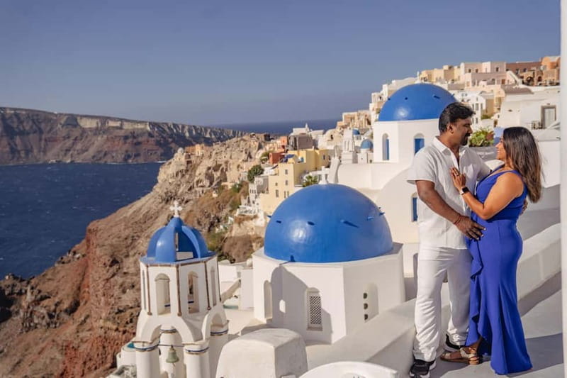 Oia: Couple Photoshoot Seprate Entrance to Blue Dome - Meeting in Oia and Finding the Right Setting