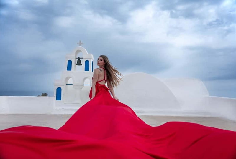 Oía: Santorini Professional Photoshoot with Edited Photos - Key points to know before booking