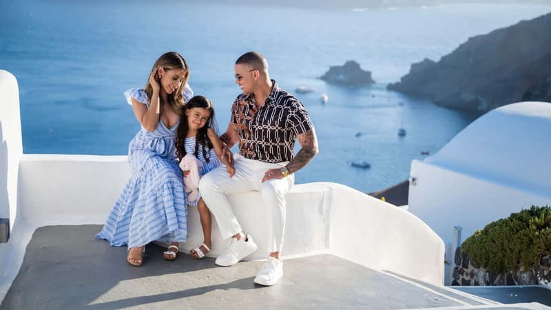 Oía: Santorini Professional Photoshoot with Edited Photos - Who should book this session
