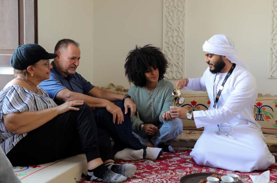 Old Dubai Guided Tour With Photographer: Souks & Street Food - Guides who make the difference