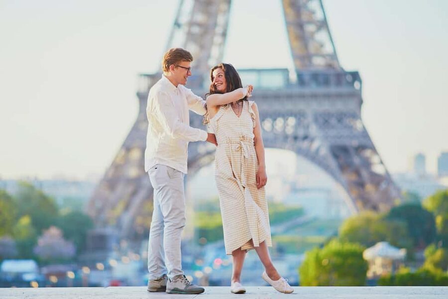 Paris: Eiffel Tower Photoshoot - From Trocadero views to Bir Hakeim bridge