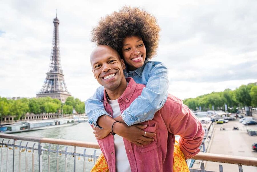 Paris: Eiffel Tower Photoshoot - Starting at Trocadero beside the architecture museum