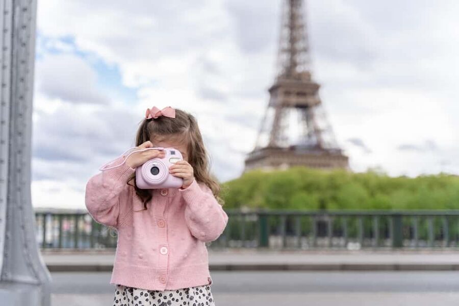 Paris: Eiffel Tower Premium Photoshoot - Posing help for couples, families, and solo portraits