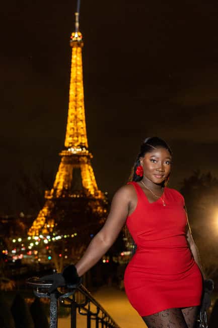 Paris: Eiffel Tower Private Professional Photoshoot - Pose coaching is the real value
