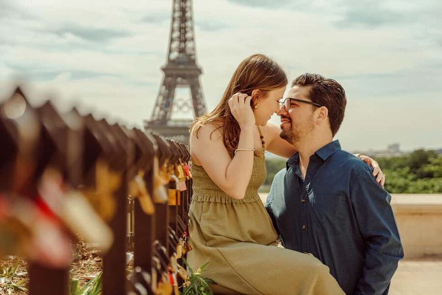 Paris: Eiffel Tower Street Photoshoot - Key points at a glance