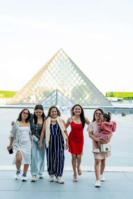 Paris: Louvre Photo Shoot - Key points at a glance