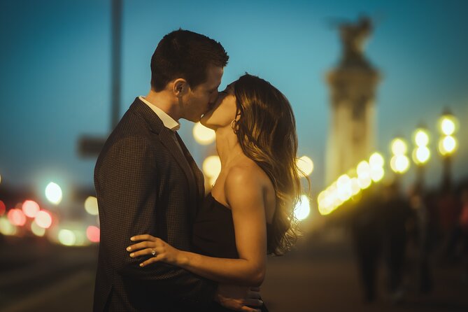 Paris Photo Session: Be the Star of Your Own Movie - Posing help for people who dislike having their picture taken