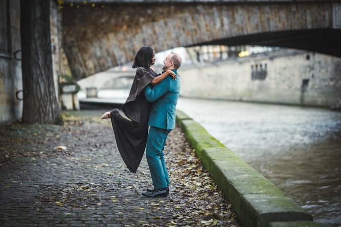 Paris Photo Session: Be the Star of Your Own Movie - The value of the $360.83 group price