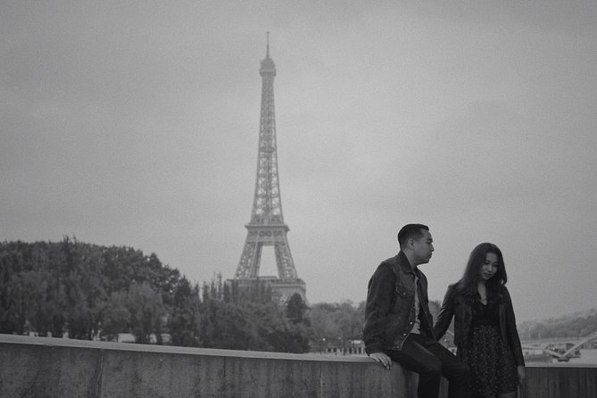Paris Photo Shoot with Professional Photographer - Pont Alexandre III and the Seine for a grand backdrop