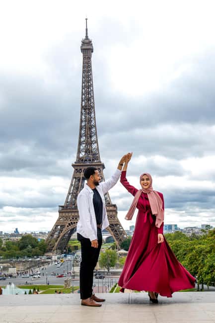 Paris: Photoshoot Around Eiffel Tower with 55 Edited Photos - Practical booking details that matter