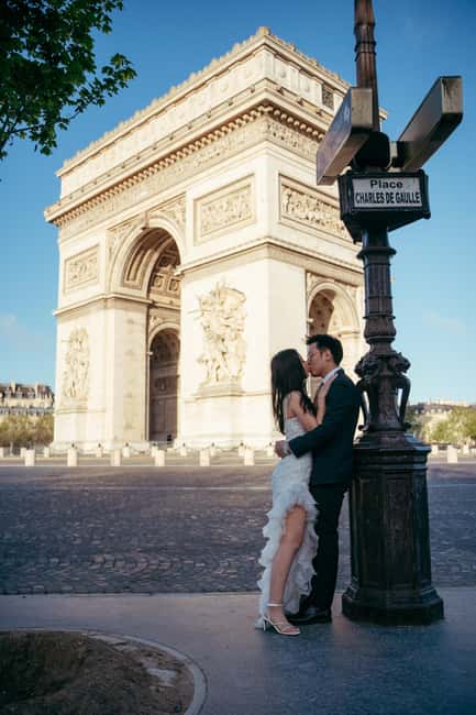 Paris: Premium Professional Photo Shoot - Who should book this experience?