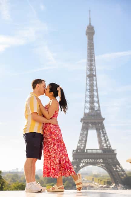 Paris: Private Photoshoot at the Eiffel Tower - Why a Paris photoshoot can be worth your time