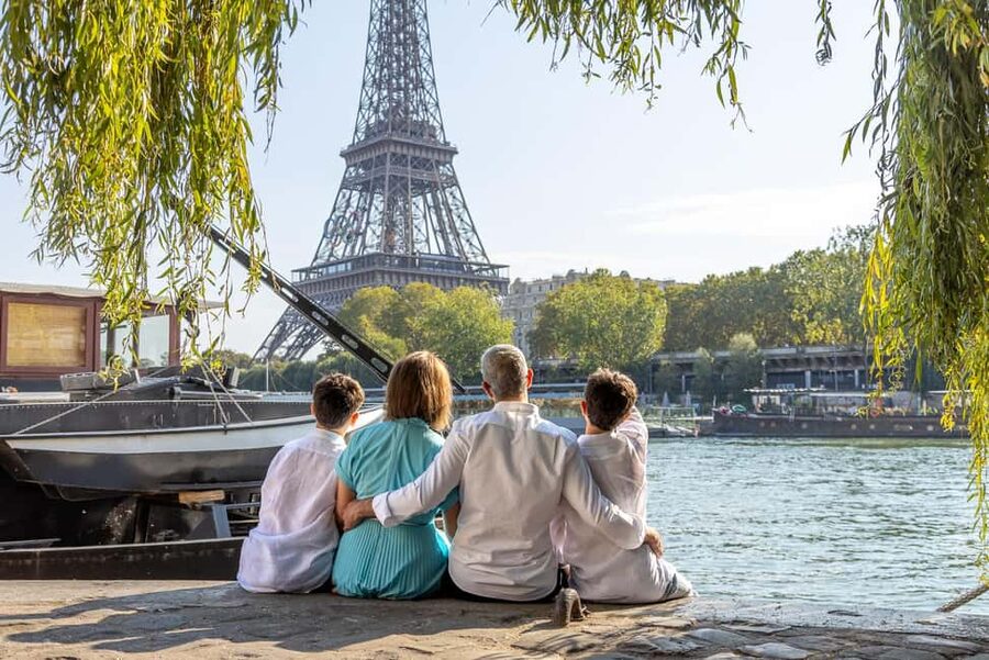 Paris: Professional Photoshoot - Why this Paris photoshoot is worth considering