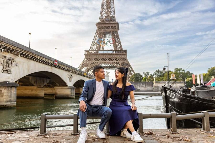 Paris: Professional Photoshoot - Starting at Pont de Bir-Hakeim