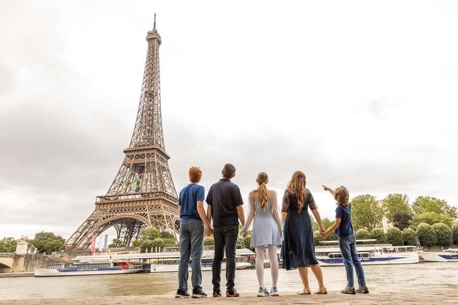Paris: Professional Photoshoot - Fraser Vincent’s approach to posing