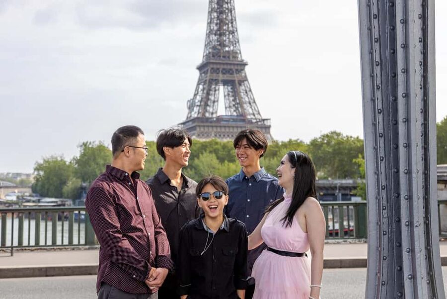 Paris: Professional Photoshoot - What you receive after the camera stops
