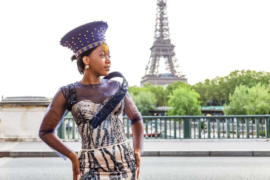 Paris: Professional Photoshoot - Who will get the most from the $101 price