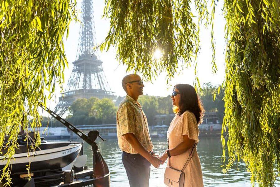 Paris: Professional Photoshoot - How this compares with a casual Eiffel Tower photo stop