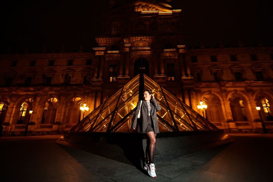 Paris: Professional Photoshoot with 300+ Photos + 1 present - Who should book this experience?