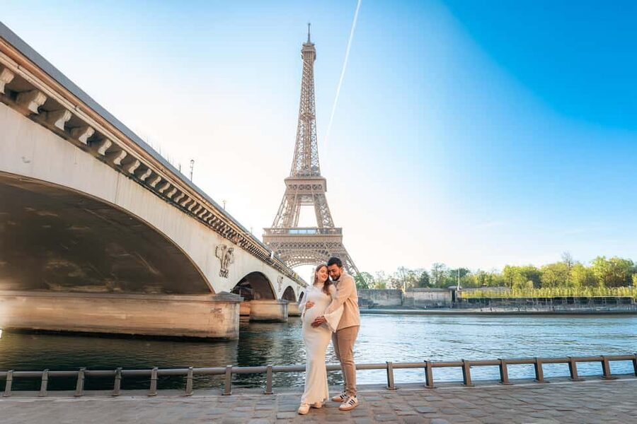 Paris: Professional Photoshoot with the Eiffel Tower - Price, cancellation, and small practical matters