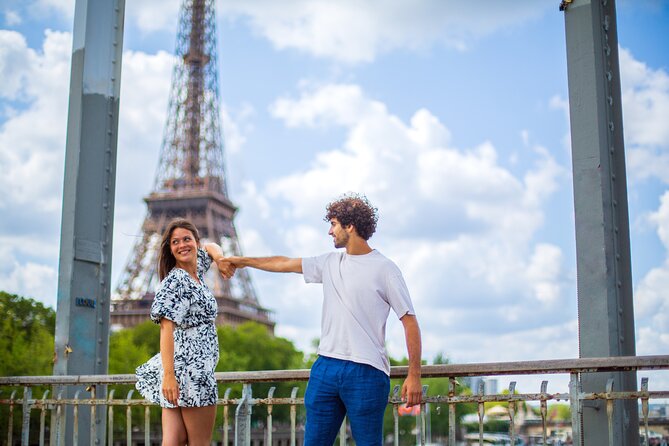 Paris: Your Own Private Photoshoot at the Eiffel Tower - What happens during the 30-minute session