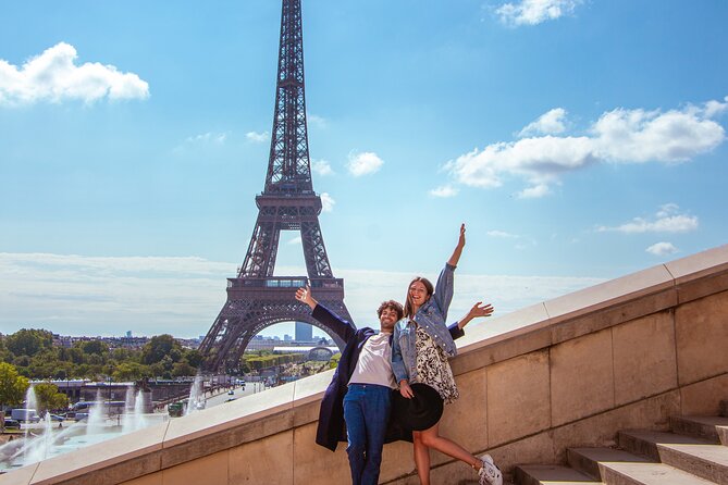 Paris: Your Own Private Photoshoot at the Eiffel Tower - The Eiffel Tower backdrops and the value of movement