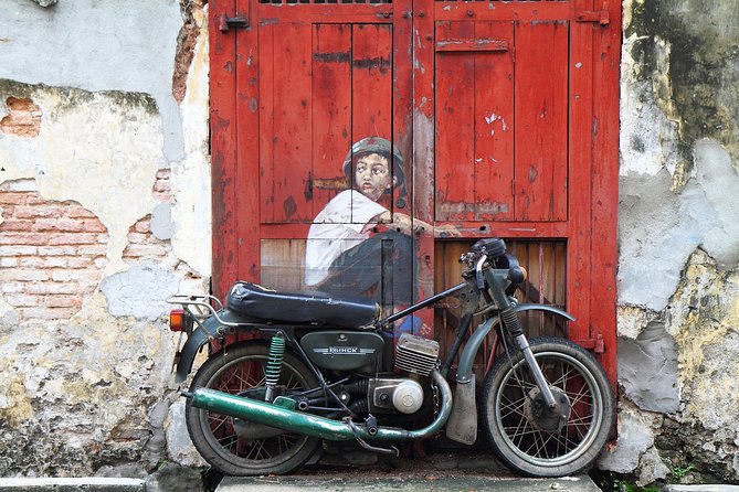 Penang Instagrammable Tour with Lunch - George Town Street Art, Where Photos Need a Little Exploring