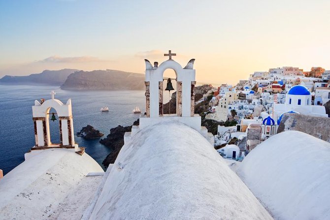 Personal Travel and Vacation Photographer Tour in Santorini - Key points to know before you book