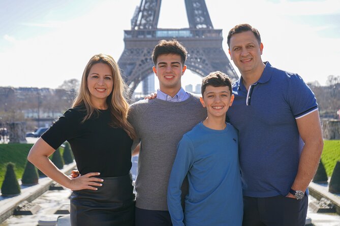 Photo Session in Paris - Photographer at the Eiffel Tower - Why Trocadéro is the right place for Eiffel Tower photos