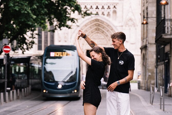 Photo tour in Bordeaux - the most beautiful spots of "the Port de la Lune" - A French terrace can slow the pace