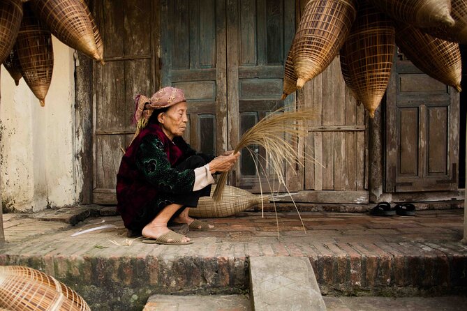 Photo Tour to Capture The Vanishing Craft of Making Fish Traps - The old house and the working village