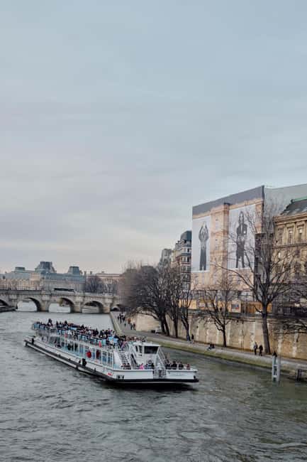 Photo Workshop in Paris sightseeing Notre Dame and Louvre - Pace, access, and what to bring