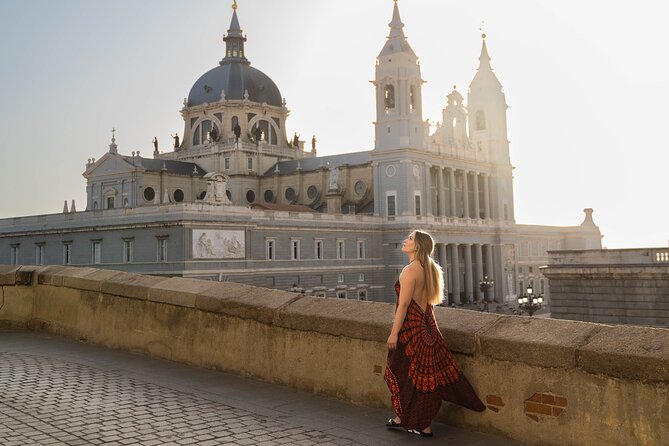 Photographic tour of Madrid with a professional photographer - Framing Almudena Cathedral and the Royal Palace