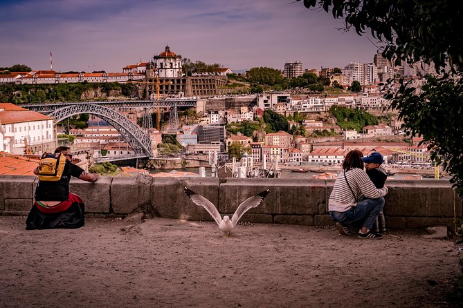 Porto 1/2 Day Walking Photo Tour & Portraits - Finding Miradouro da Vitória