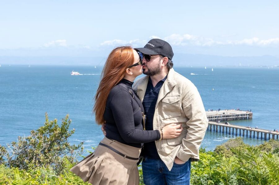 Portrait Session at Golden Gate Bridge SF - Booking details that deserve attention