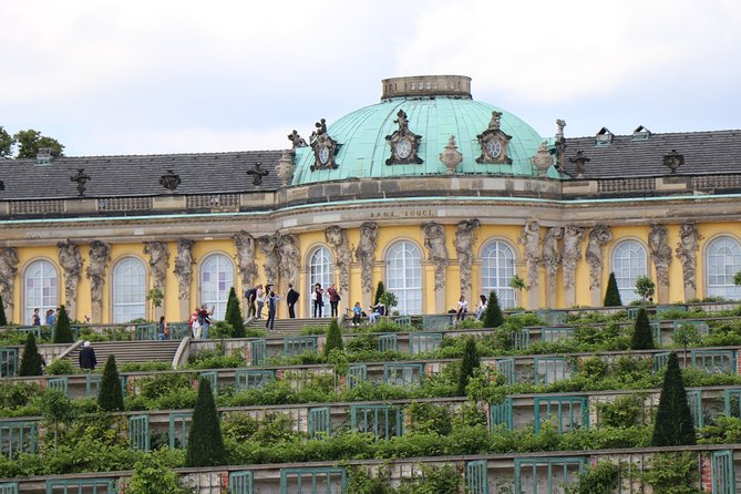 Potsdam Private Sightseeing Tour with vehicle and Photographer Guide - Wannsee and the road toward Potsdam