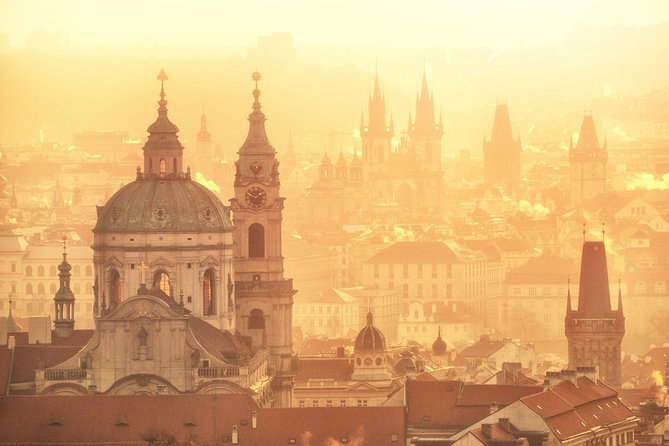 Prague Photo Tours - Charles Bridge: learning to handle Prague’s most famous view