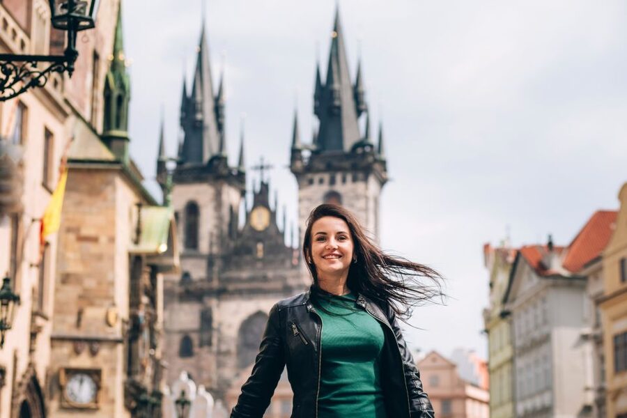 Prague: Professional Photoshoot in the Old Town - Key points to know before booking