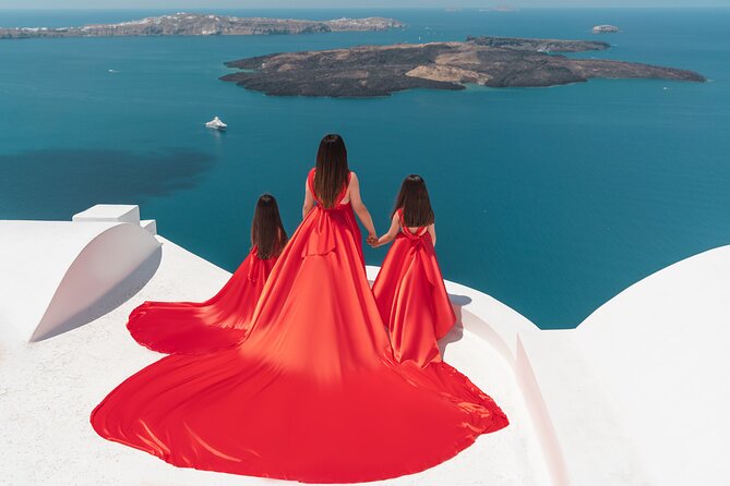 Private Flying Dress Photoshoot in Santorini - Who should book this Santorini photoshoot?