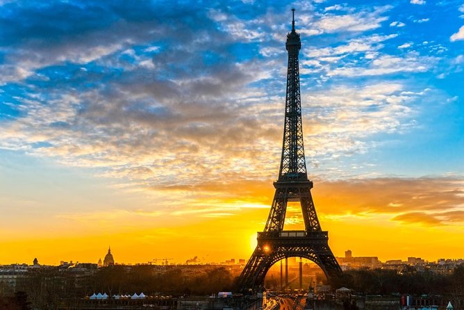 Private Guided Professional Photoshoot by the Eiffel Tower - Key points to know before you book