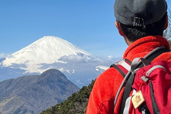 Private Hakone Kimono costume Photo Tour with Hotel Pick-up - Hakone Shrine brings a quieter final scene