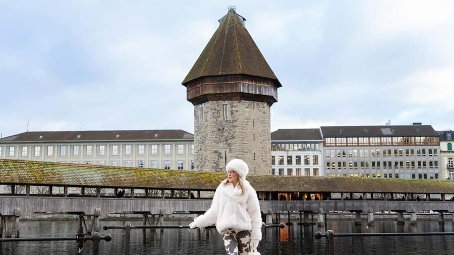 Private Lucerne Old Town Tour w/ Local Guide & Photographer - Starting beside Lake Lucerne