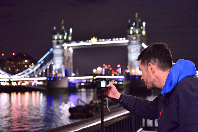 Private Night Photography Tour in London - Stop one: the London Eye and the Thames